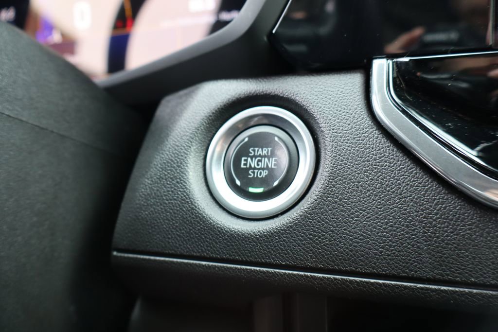 Used 2024 Chevrolet Colorado Trail Boss w/ Technology Package image 19