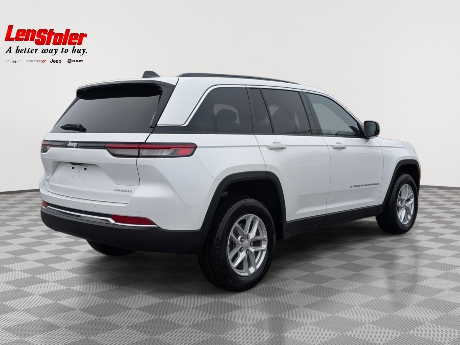 New 2026 Jeep Grand Cherokee Laredo image 3