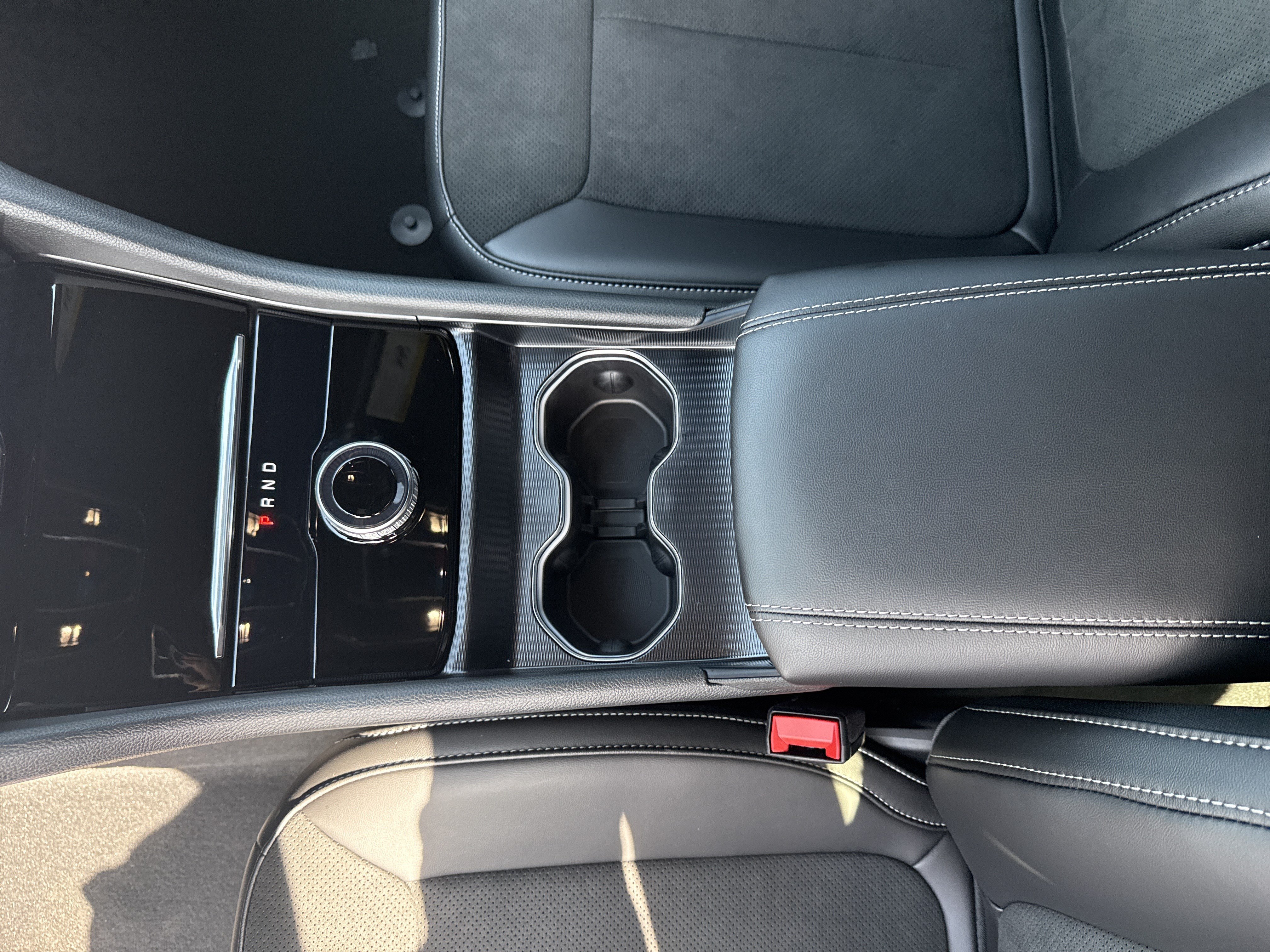 New 2026 Jeep Grand Cherokee Altitude RWD image 30