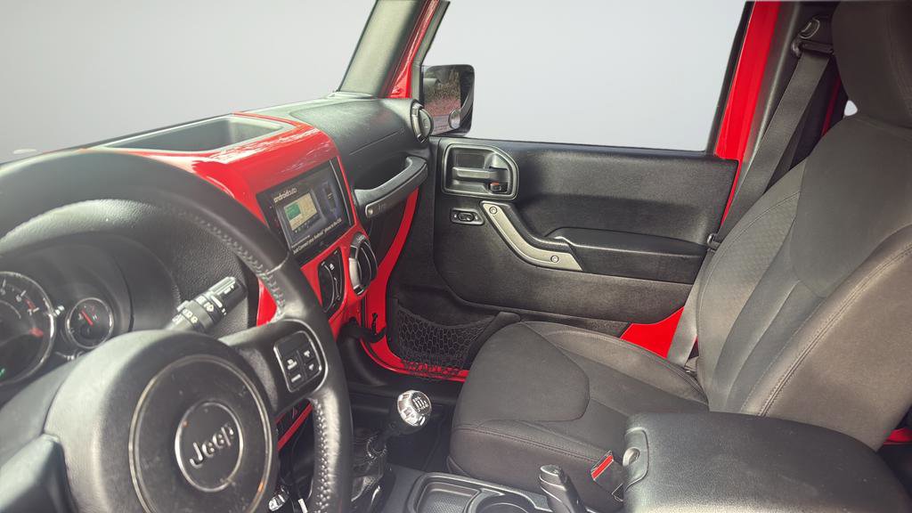 Used 2015 Jeep Wrangler Unlimited Sport w/ Dual Top Group AWD/4WD image 20