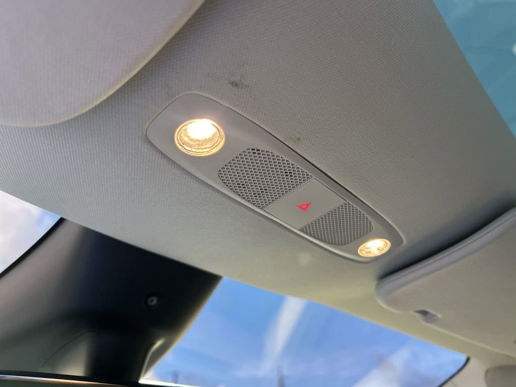 Used 2024 Tesla Model Y Performance image 40