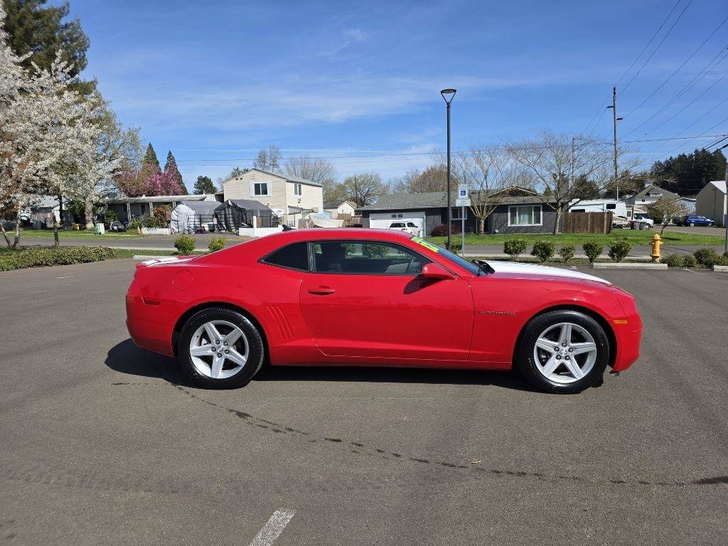 Used 2012 Chevrolet Camaro LS RWD image 4