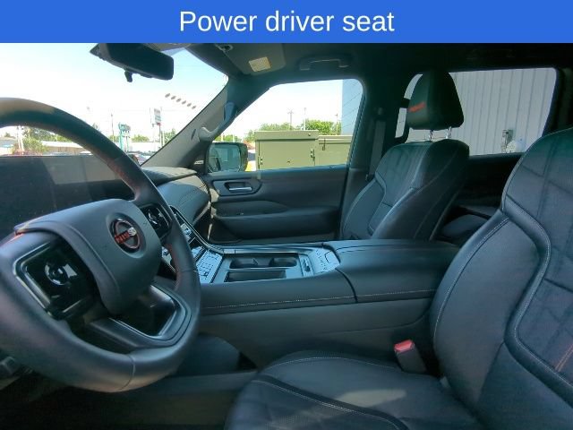 Certified 2025 Nissan Armada PRO-4X AWD/4WD image 12