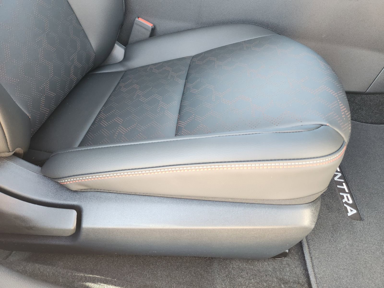 New 2026 Nissan Sentra SR w/ SR Premium Package FWD image 22