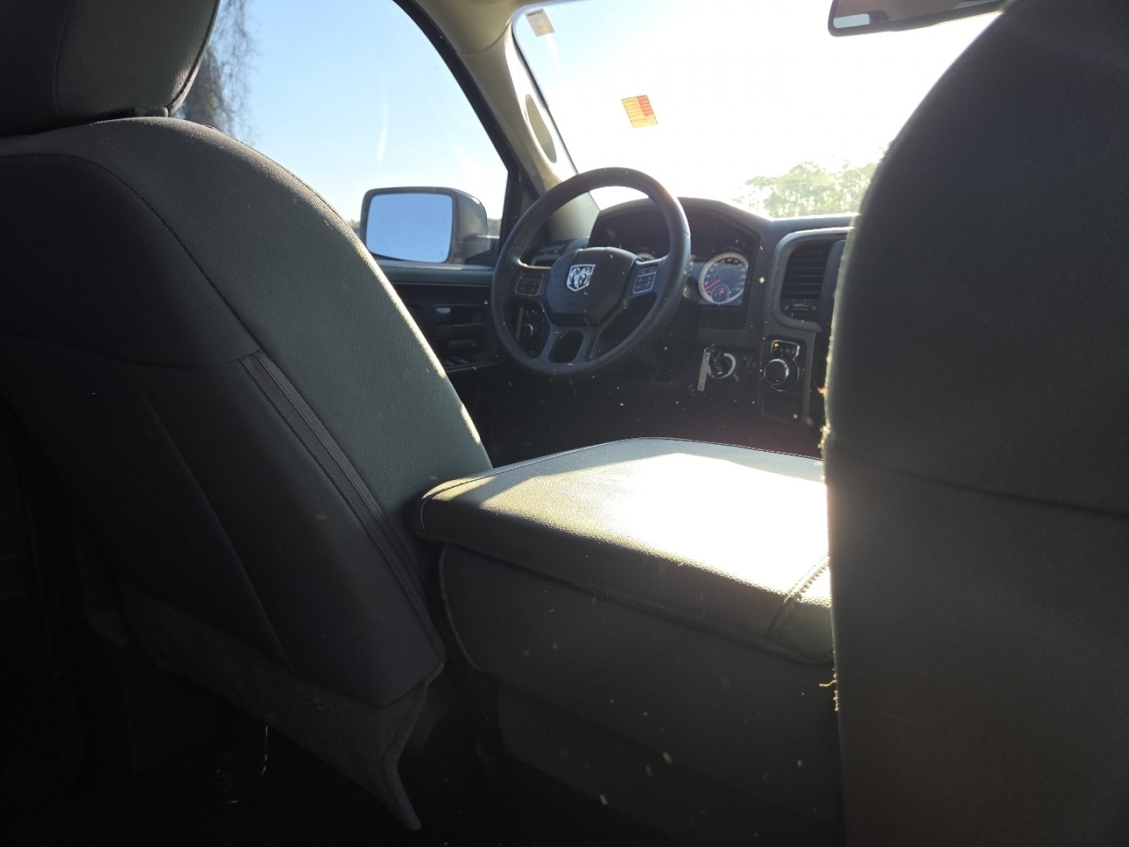 Used 2018 RAM 1500 Express image 23