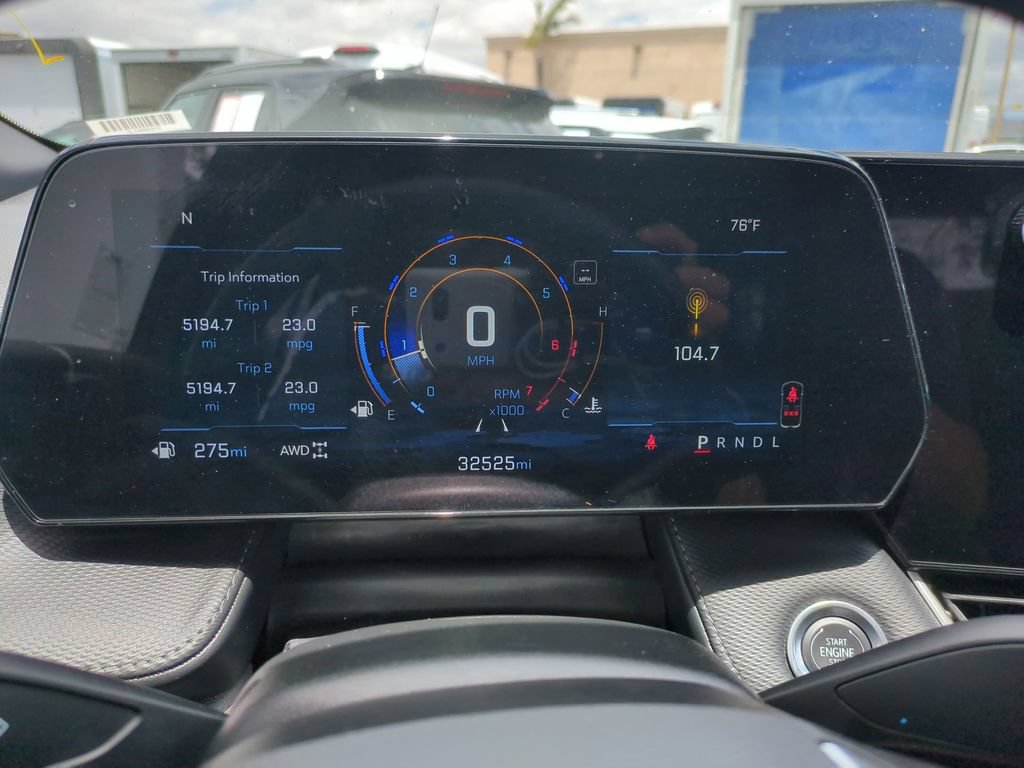 Used 2025 Chevrolet Equinox LT AWD/4WD image 14