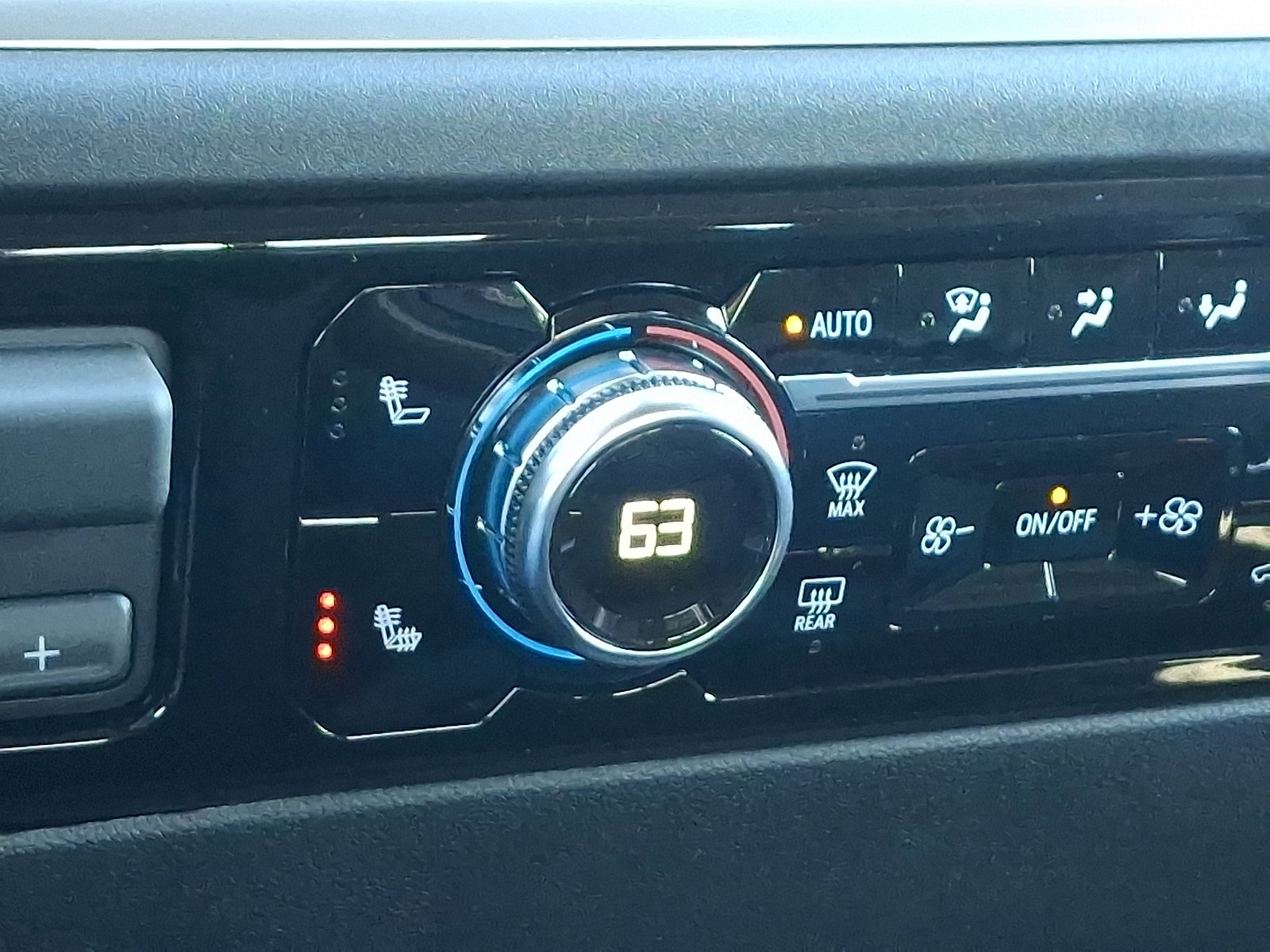 New 2026 GMC Sierra 2500 SLE w/ SLE Value Package; image 24