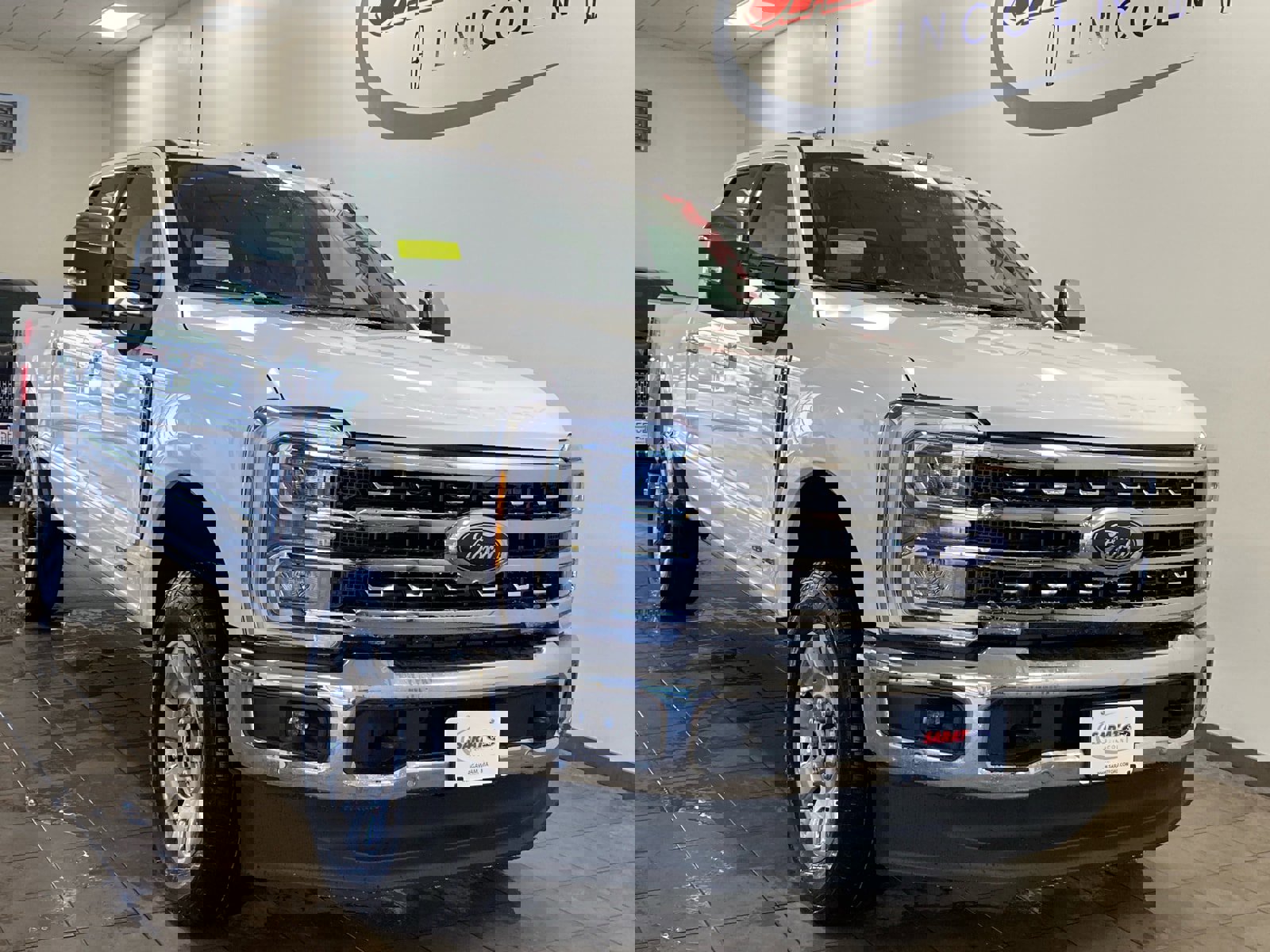 New 2026 Ford F350 Lariat w/ Lariat Ultimate Package image 2