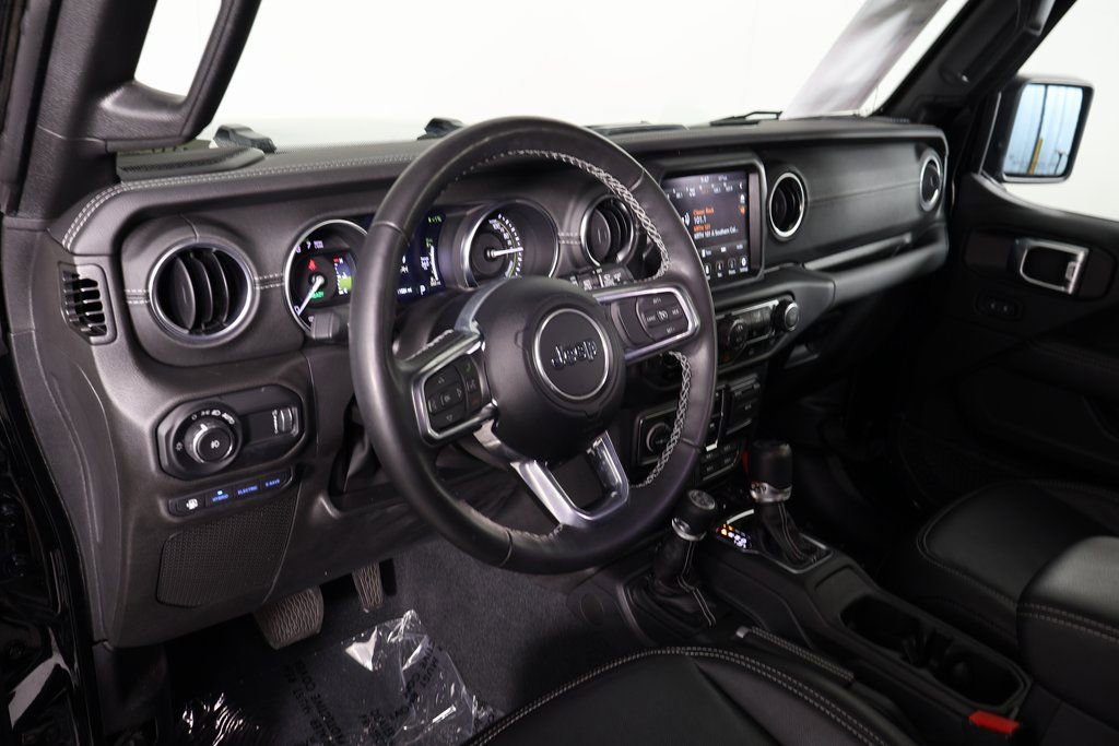 Used 2023 Jeep Wrangler Unlimited Sahara w/ Cold Weather Group image 7