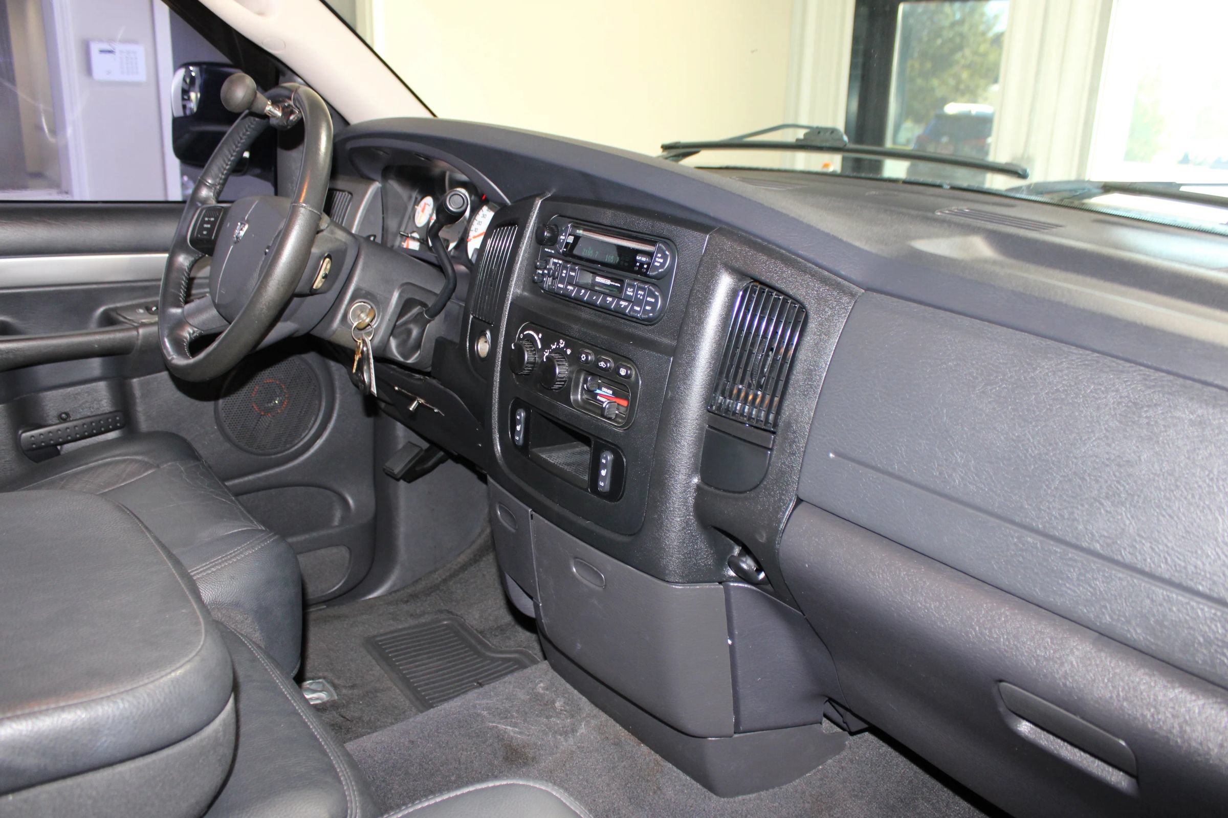 Used 2005 Dodge Ram 2500 Truck SLT RWD image 28