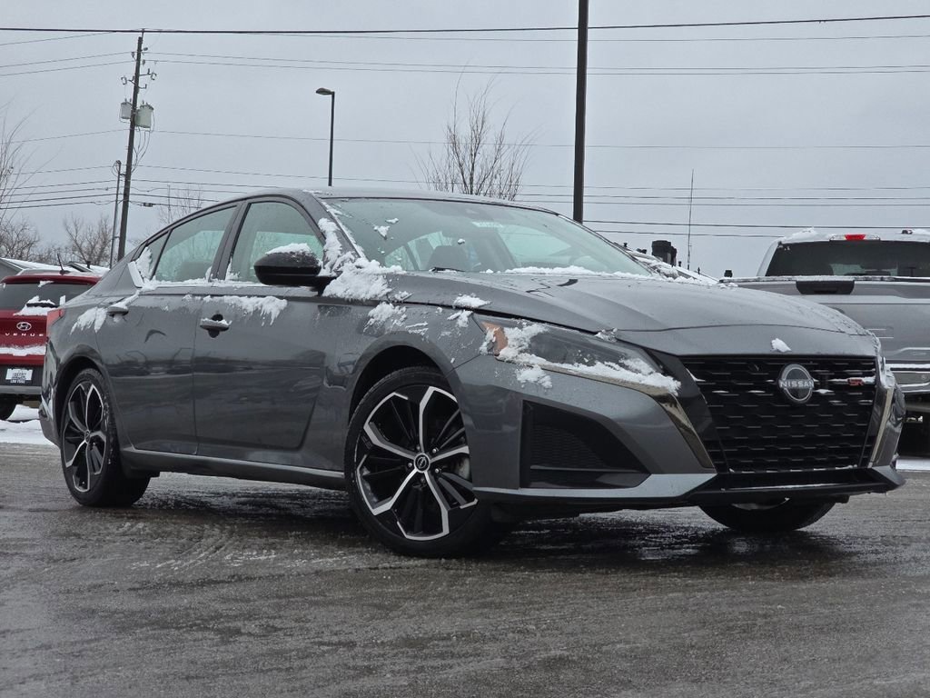 Used 2024 Nissan Altima 2.5 SR