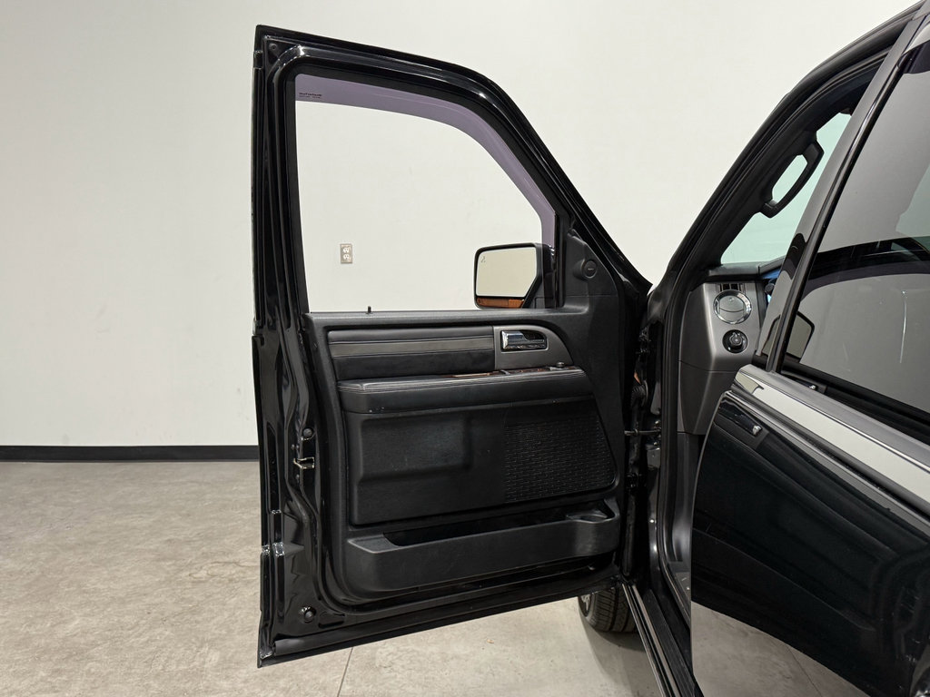Used 2015 Ford Expedition Platinum image 9