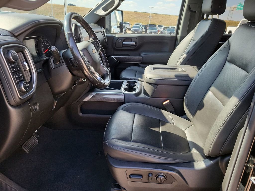 Certified 2022 Chevrolet Silverado 3500 LTZ w/ LTZ Plus Package image 19