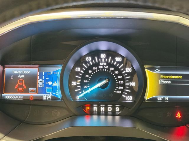 Used 2019 Ford Edge Titanium w/ Cold Weather Package image 11