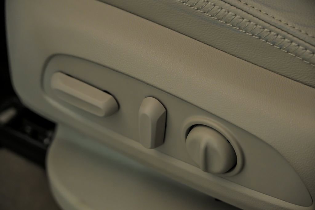 Used 2022 GMC Terrain Denali w/ Denali Premium Package image 18