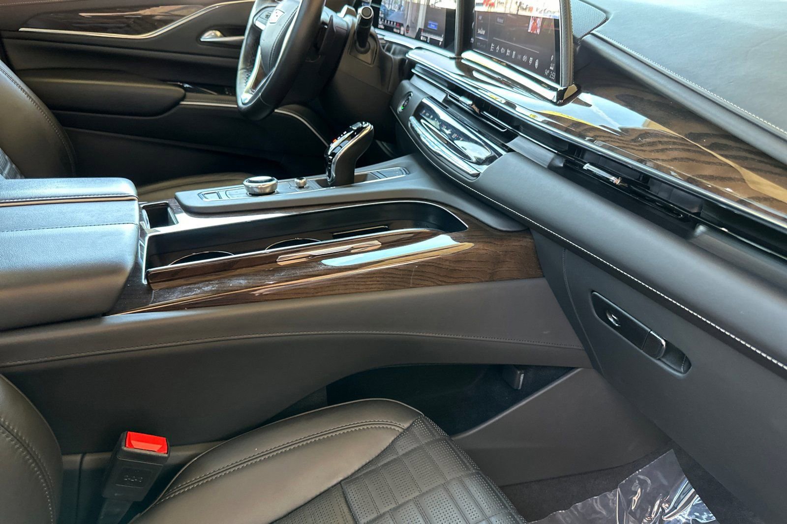 Used 2024 Cadillac Escalade Sport Platinum AWD/4WD image 18