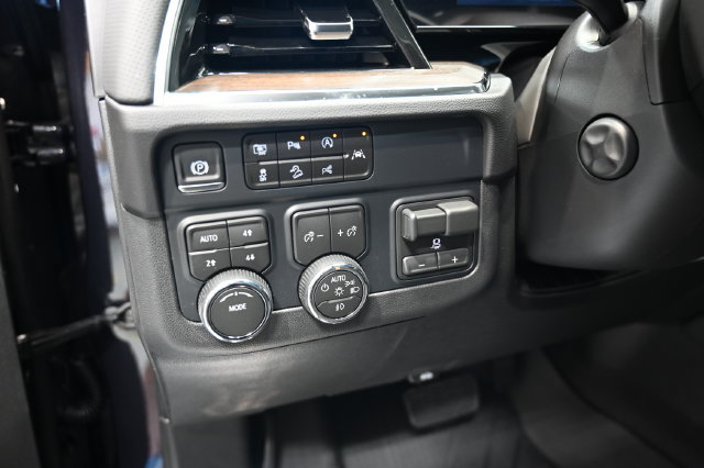 New 2026 Chevrolet Tahoe High Country w/ Sun And Tow Package AWD/4WD image 26