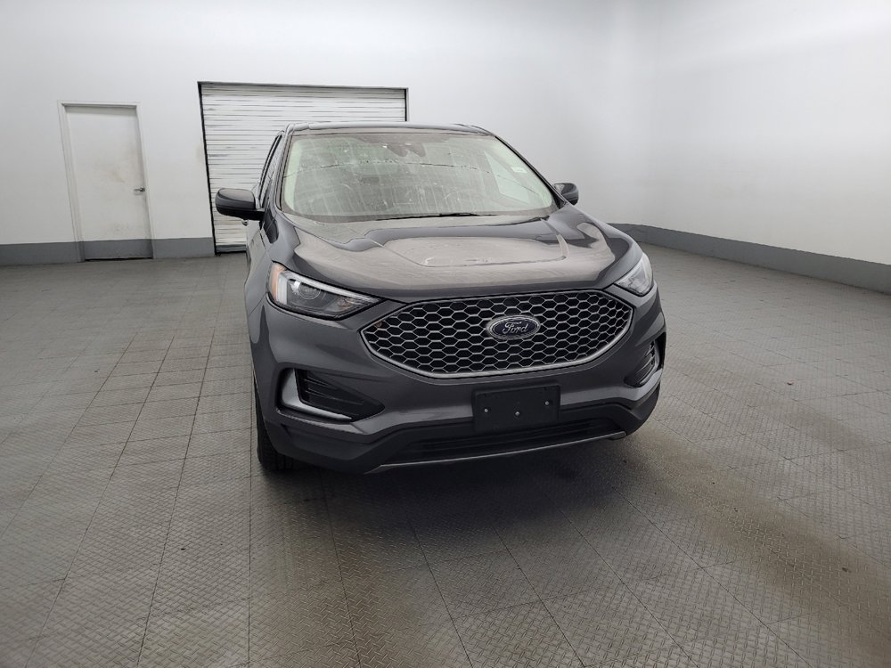 Used 2023 Ford Edge SEL image 14
