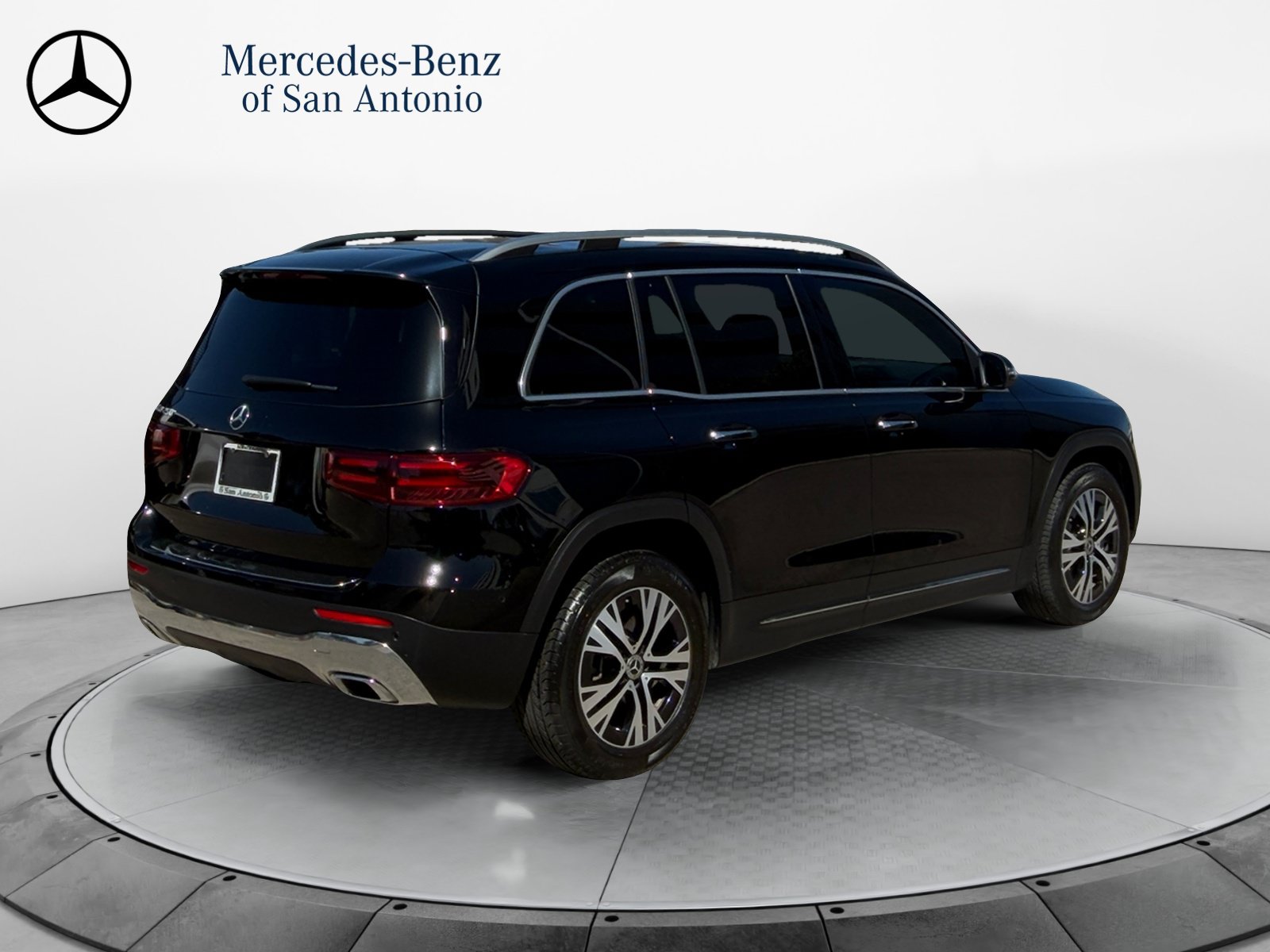 Certified 2025 Mercedes-Benz GLB 250 image 7