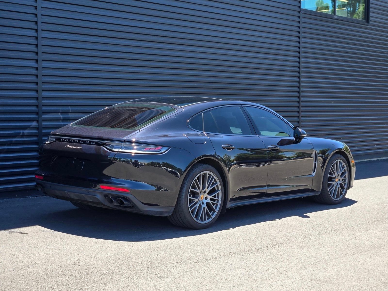 Certified 2023 Porsche Panamera 4 Platinum Edition w/ Assistance Package AWD/4WD image 7