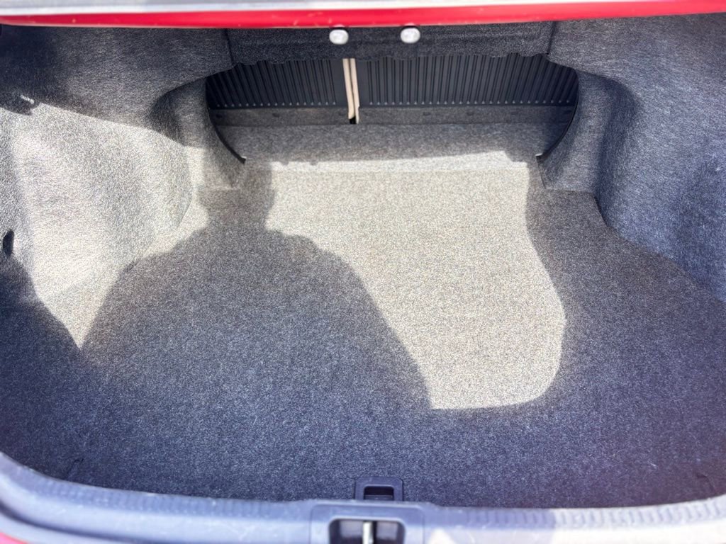 Used 2013 Toyota Camry L image 20