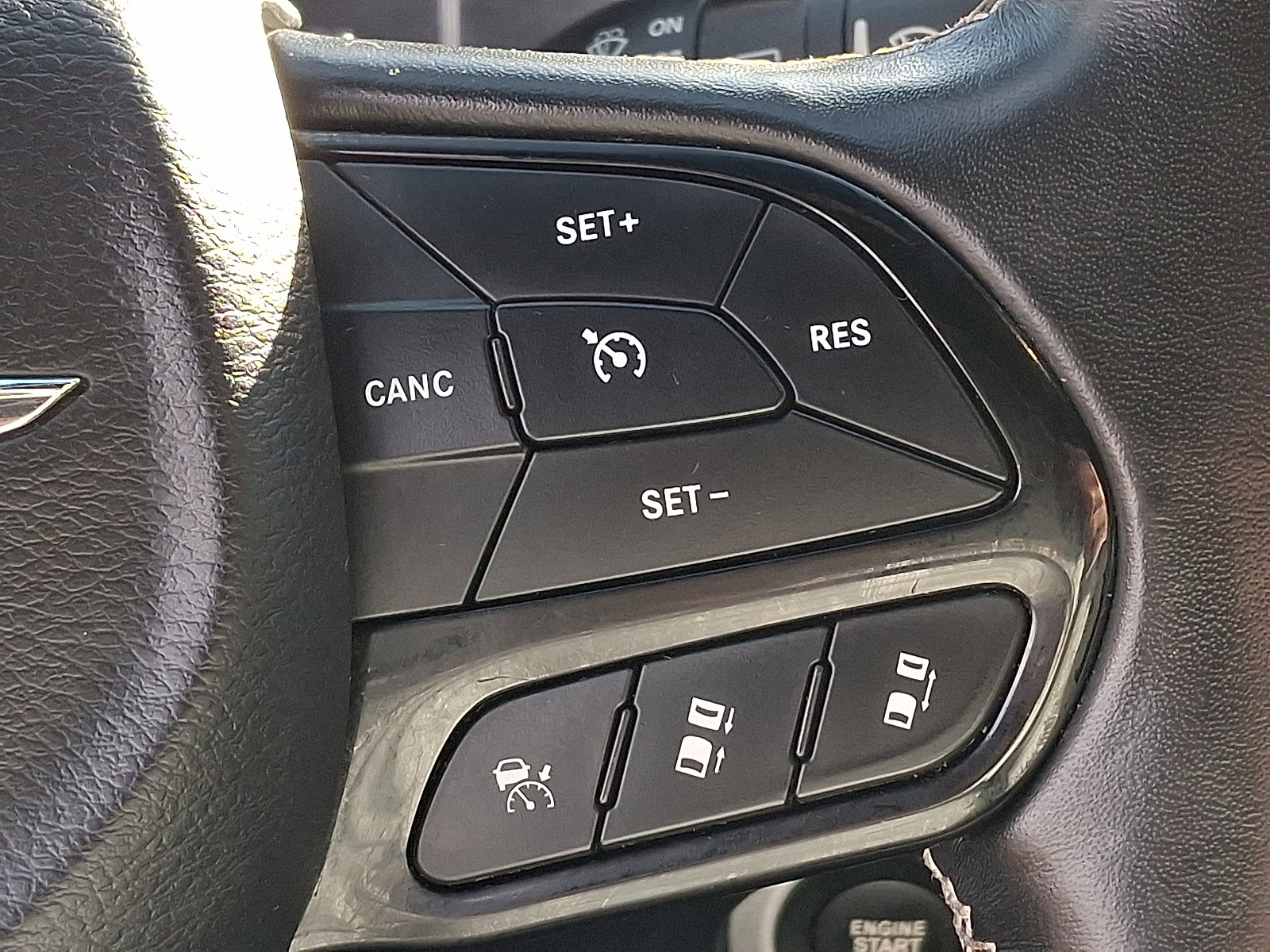 Used 2020 Chrysler Pacifica Touring-L w/ Advanced Safetytec Group image 23