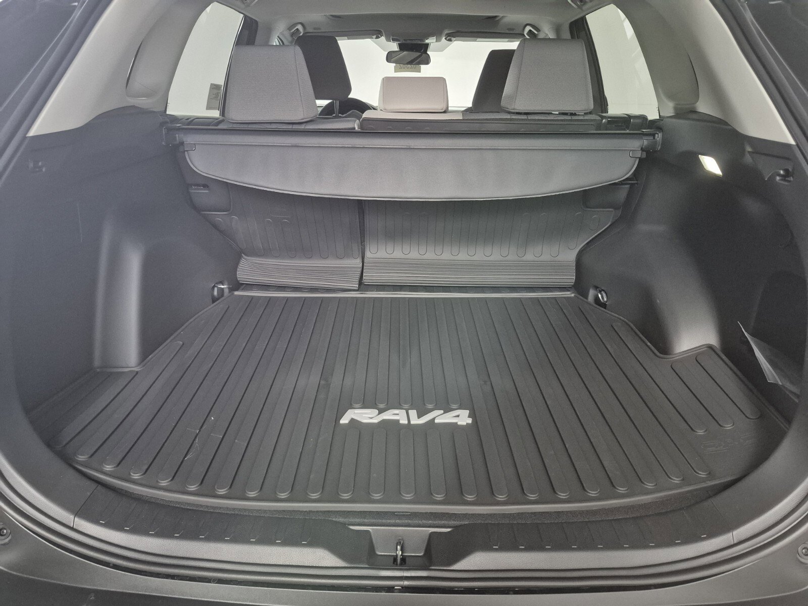 New 2025 Toyota RAV4 XLE image 14