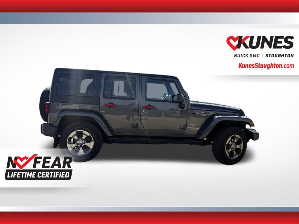 Used 2016 Jeep Wrangler Unlimited Sahara w/ Dual Top Group AWD/4WD image 13