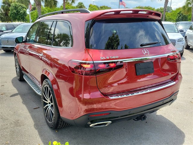 Used 2024 Mercedes-Benz GLS 580 4MATIC image 4