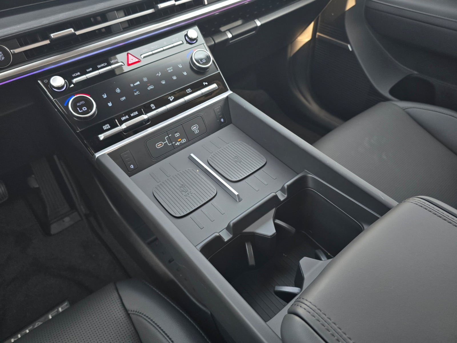 New 2027 Hyundai Santa Fe Limited FWD image 17