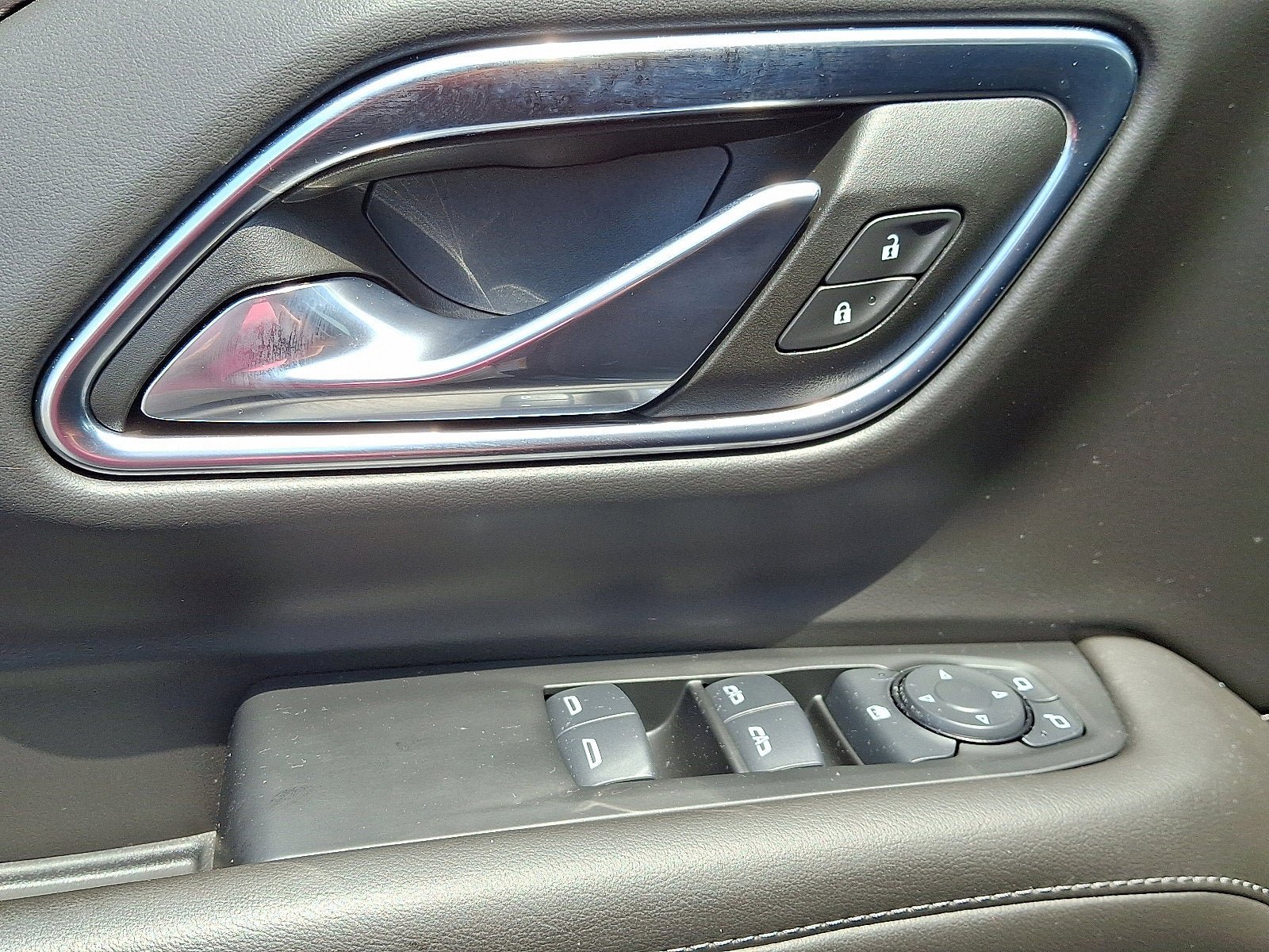 Used 2024 Chevrolet Suburban LS image 14