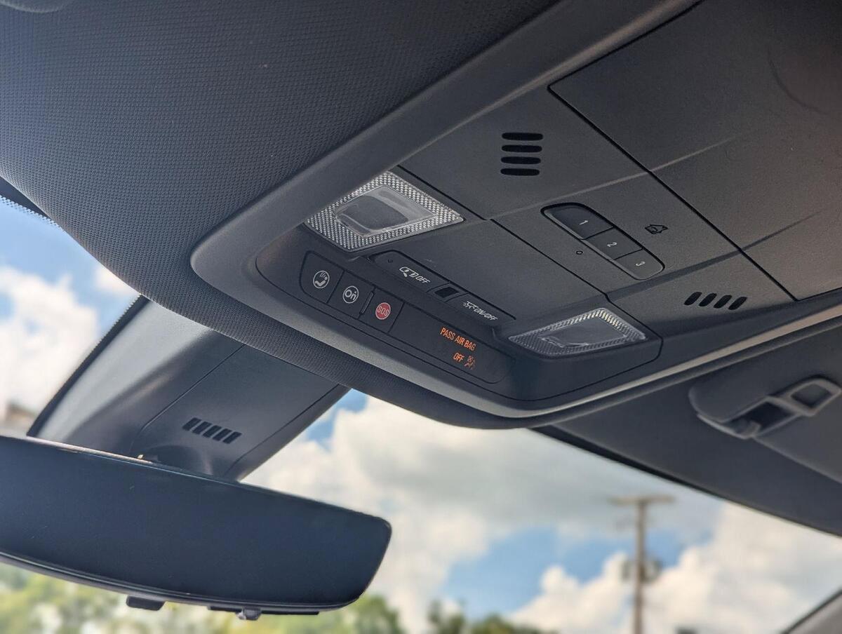 Used 2022 Buick Enclave Premium FWD image 28