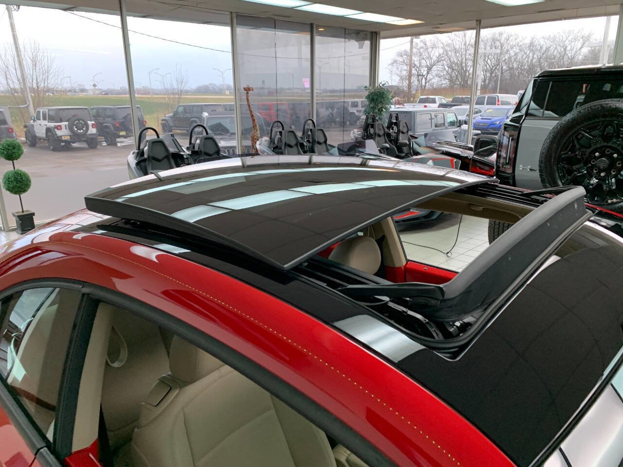 Used 2013 Volkswagen Beetle 2.5 image 7