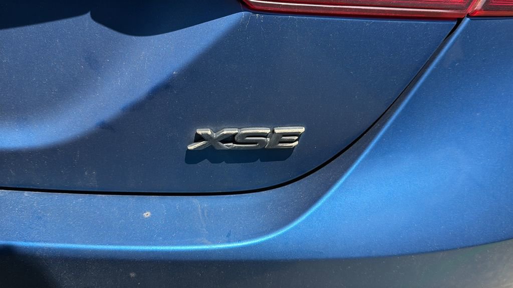 Used 2020 Toyota Camry XSE FWD image 5