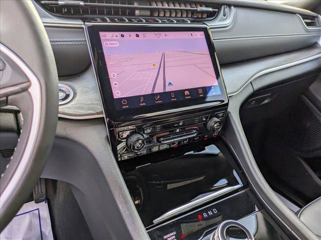 Used 2025 Jeep Grand Cherokee L Limited image 14