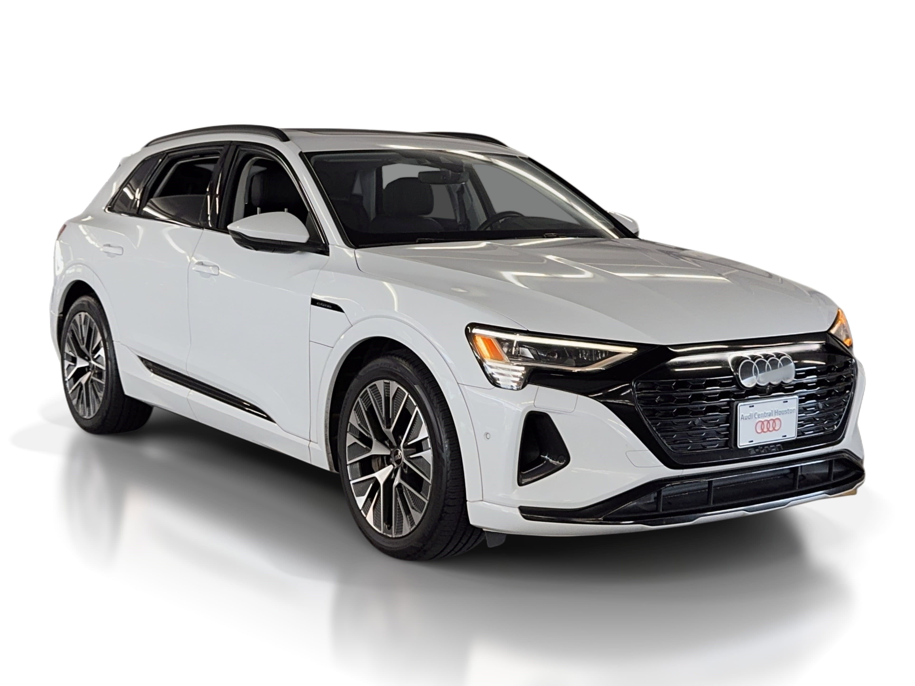 Certified 2024 Audi Q8 e-tron Prestige w/ Prestige Package image 7