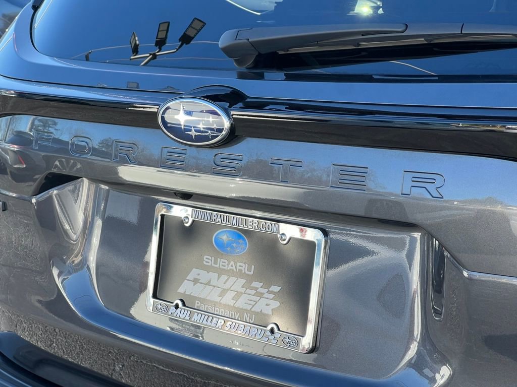 Used 2025 Subaru Forester Premium image 27