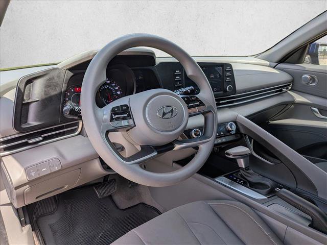 Used 2023 Hyundai Elantra SEL FWD image 10