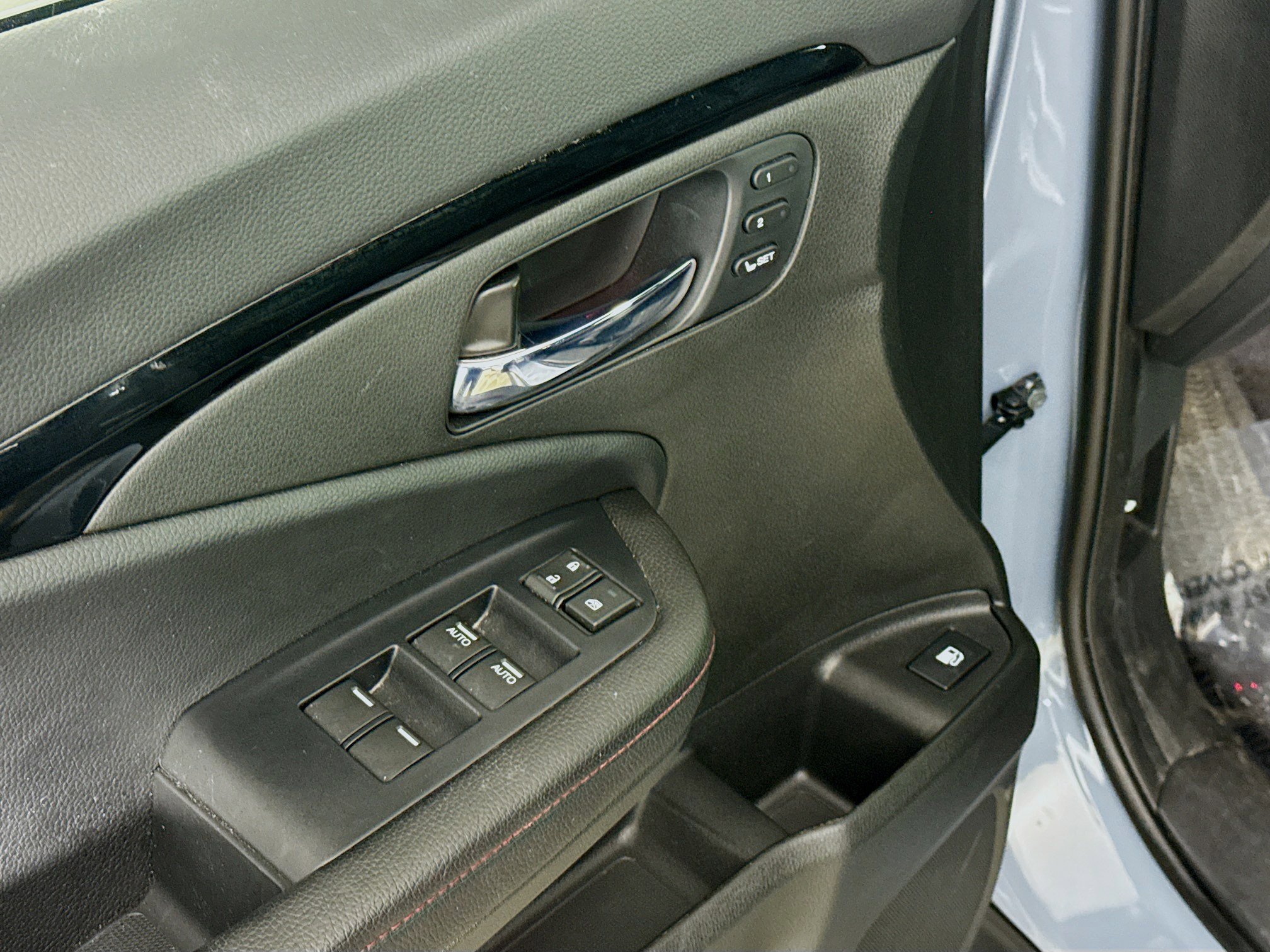 Used 2025 Honda Ridgeline Black Edition image 24