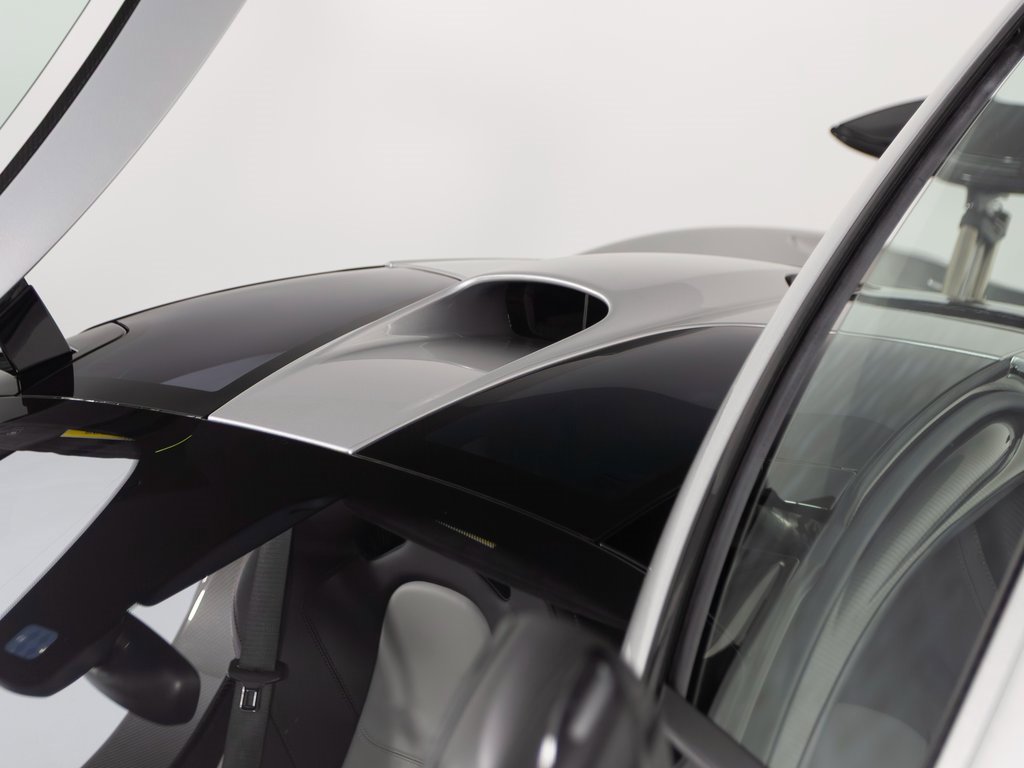 Used 2014 McLaren P1 image 87