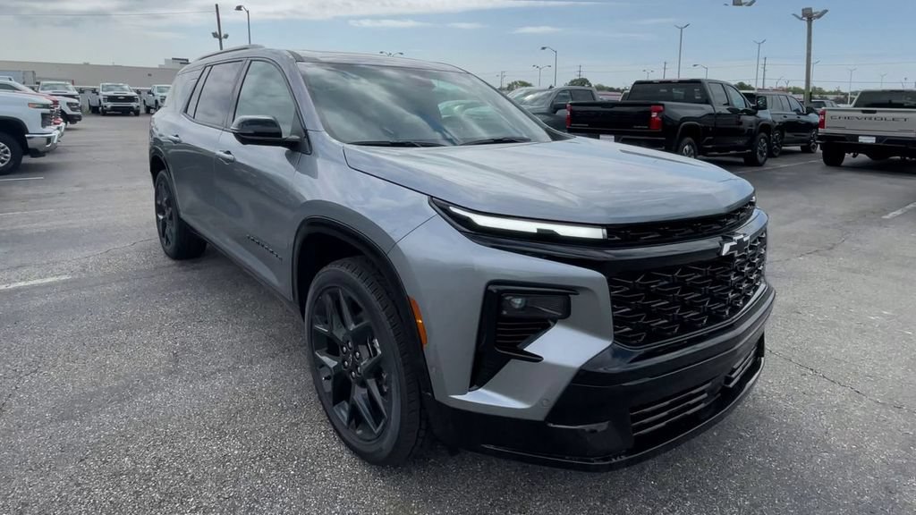 New 2026 Chevrolet Traverse RS w/ LPO, Floor Liner Package AWD/4WD image 4