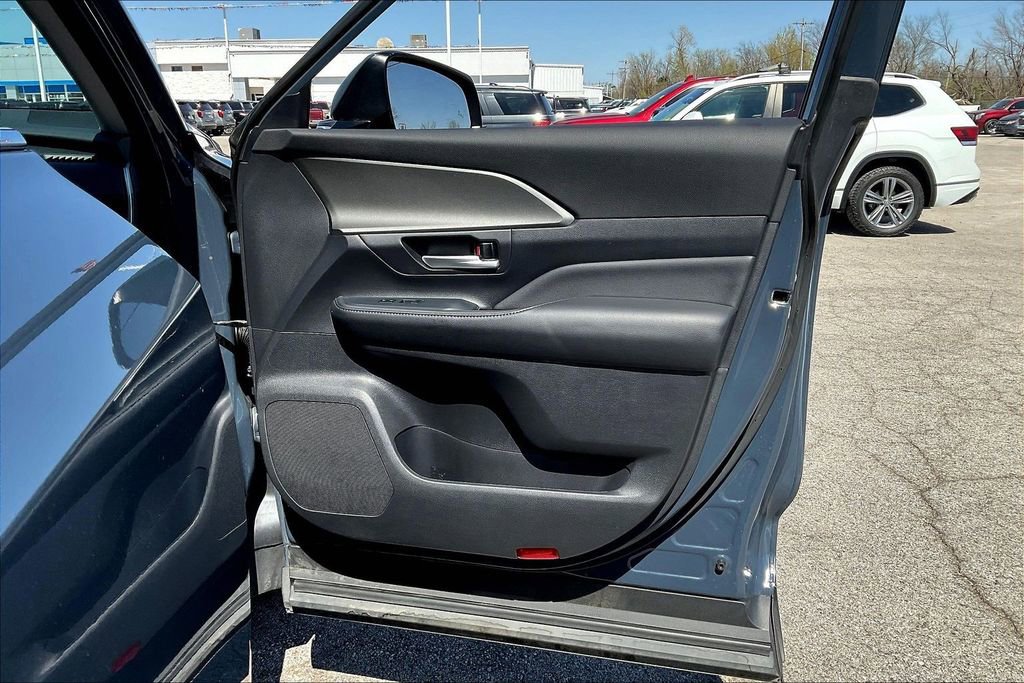 Used 2025 Toyota Grand Highlander AWD image 19