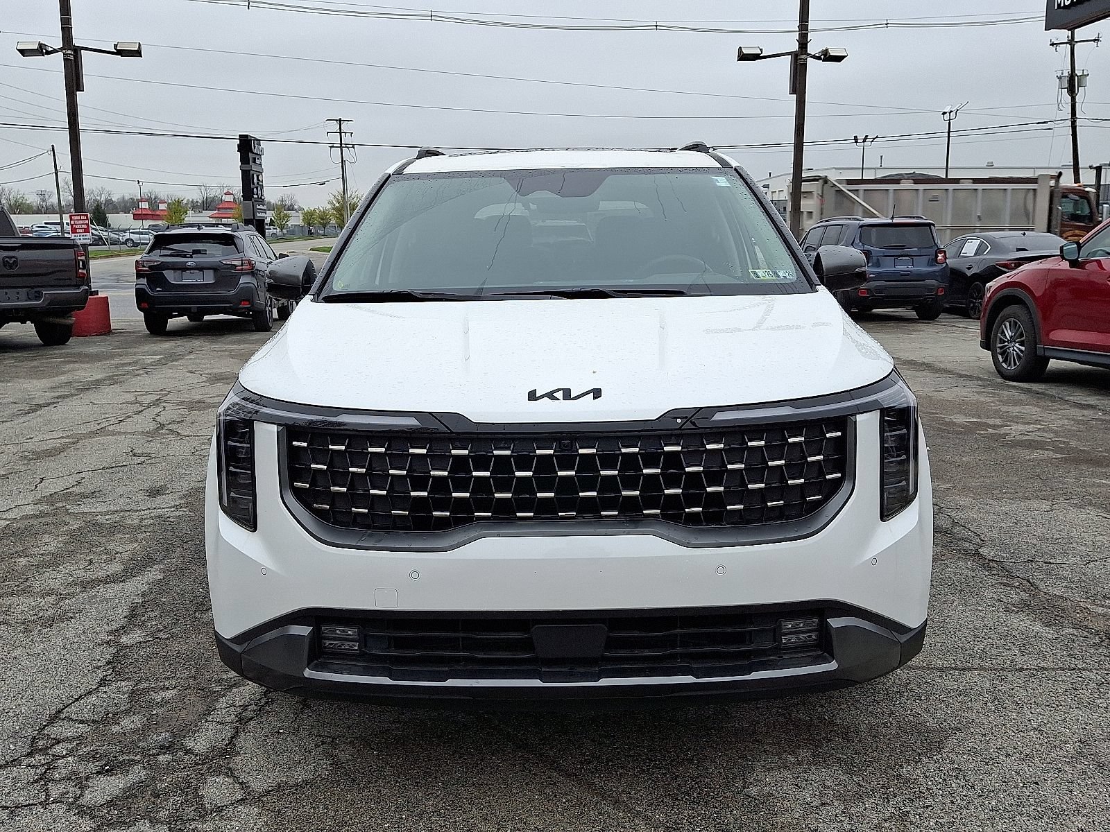 New 2025 Kia Carnival SX Prestige FWD image 3
