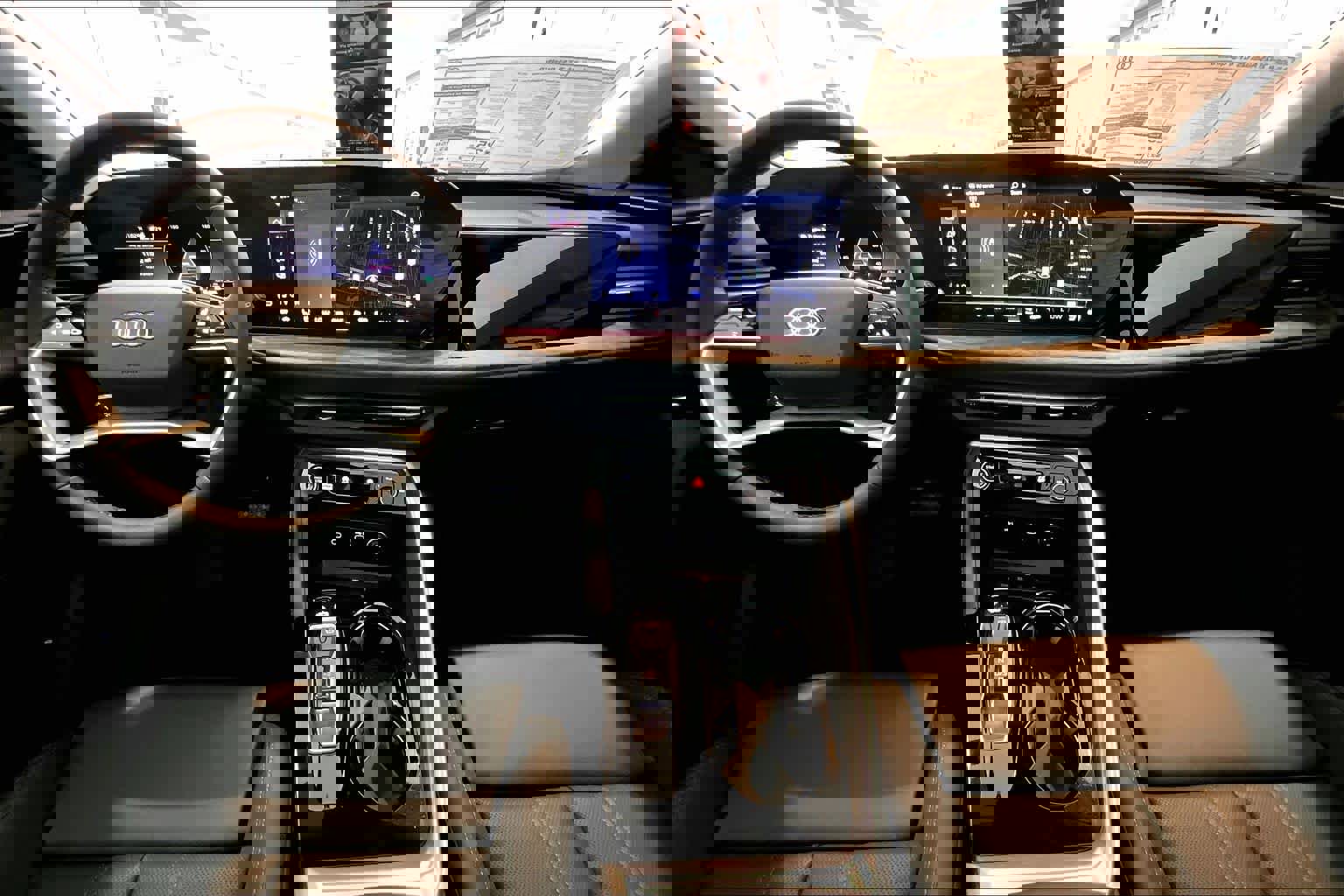 Used 2025 Audi Q5 Premium Plus image 16