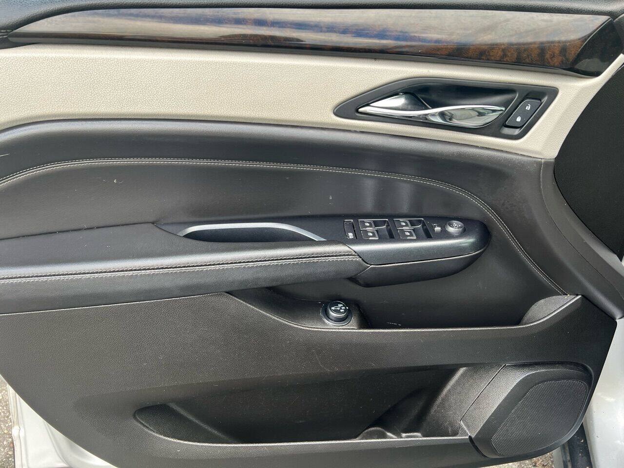 Used 2015 Cadillac SRX Performance w/ Driver Awareness Package FWD image 27