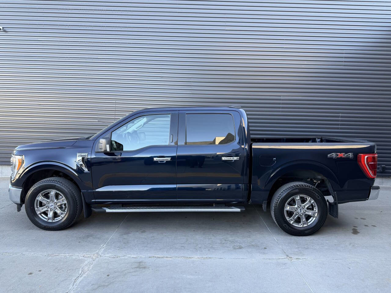 Used 2022 Ford F150 XLT w/ Equipment Group 302A High AWD/4WD image 9