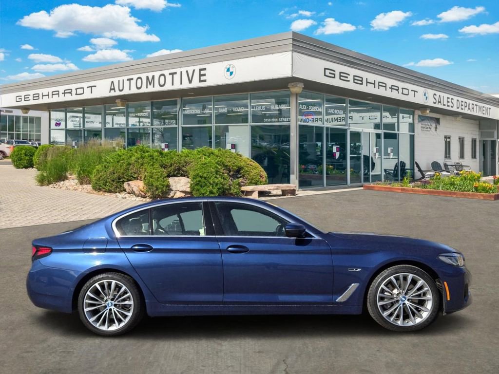 Used 2023 BMW 530e xDrive 530e iPerformance image 4