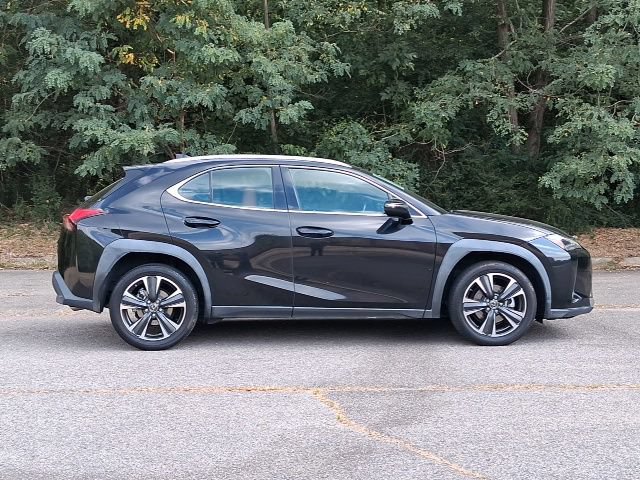 Used 2019 Lexus UX 200 w/ Accessory Package FWD image 6