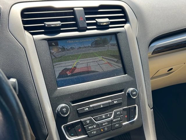 Used 2016 Ford Fusion SE w/ Equipment Group 202A FWD image 21