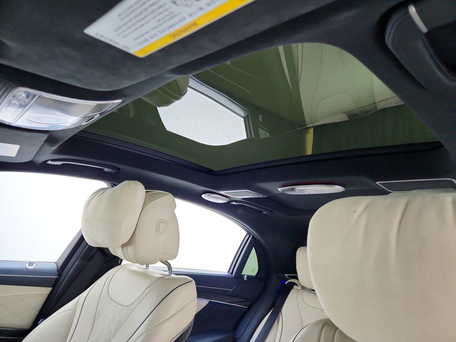 Used 2018 Mercedes-Benz S 560 Sedan image 18